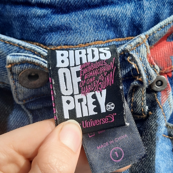 🌟3/50 Birds of Prey Patriotic Jean Short🇺🇲 - Picture 5 of 8